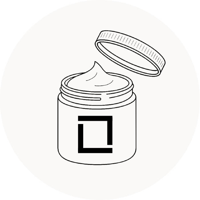 Natūralios kosmetikos kremas stiklainyje – tinka rankų, veido ir kūno odos priežiūrai.