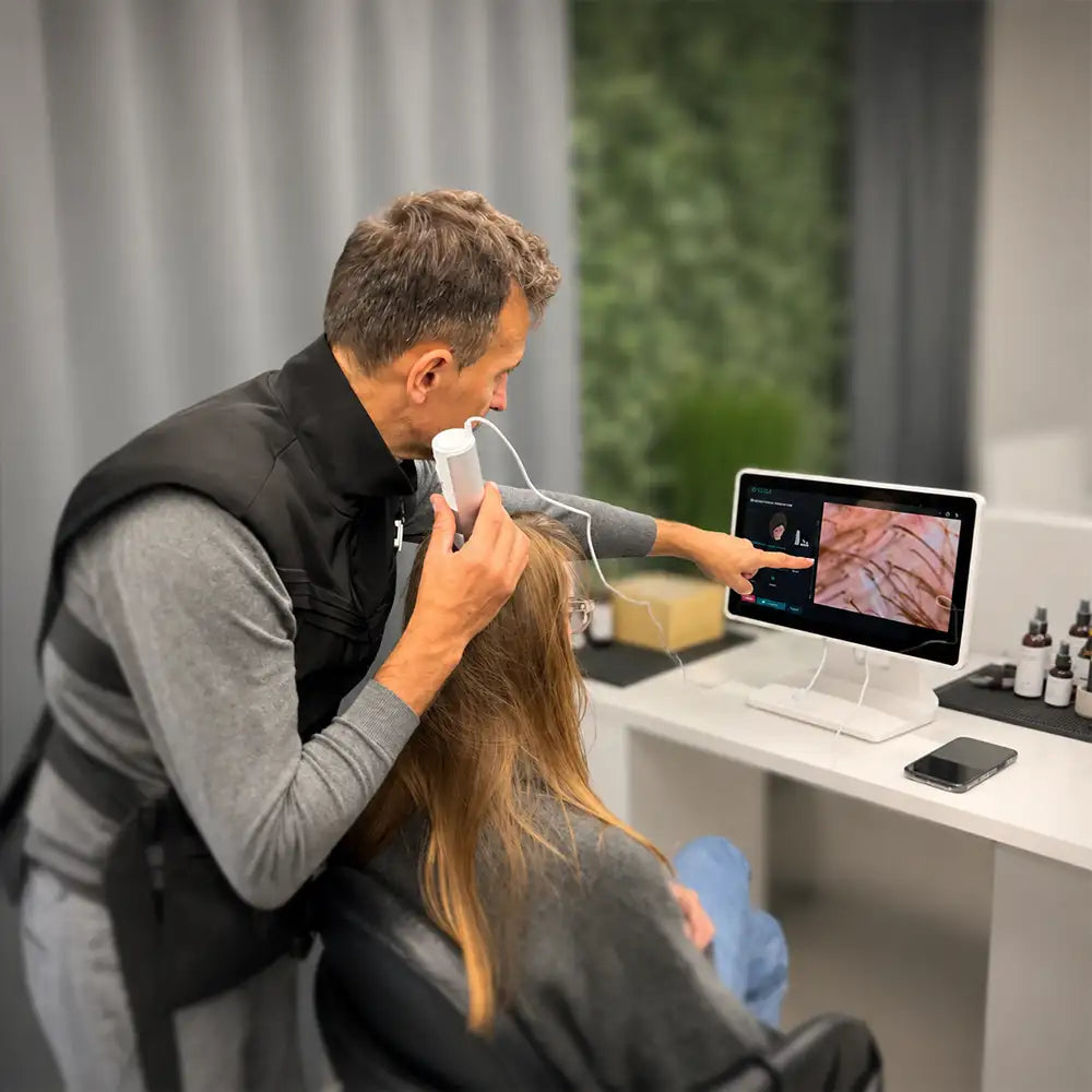 Plaukų diagnostika su mikroskopu